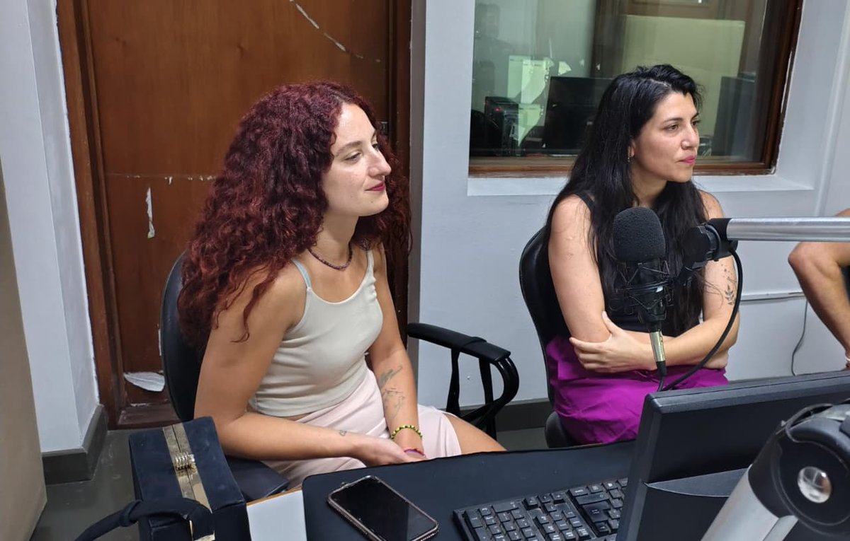 #AHORA | En #LaSiestaEsSagrada 💤 charlamos con Tatiana Suarez y Flor Cárdenas, productora y realizadora audiovisual respectivamente del ciclo de inmersión sensorial ‘Cosmofonías’.

💻 provinciaradio.com.ar