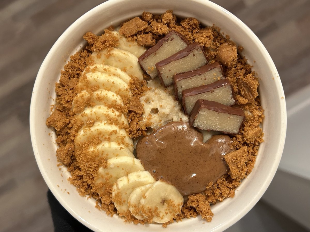 fr4gi1eb0n3s's tweet image. we as a society do not appreciate marzipan enough. give my boy some recognition