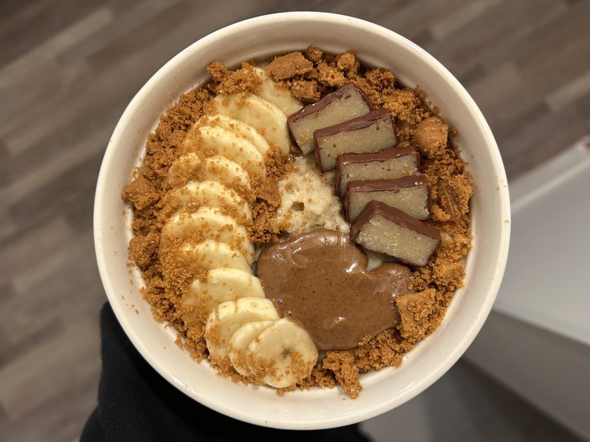 fr4gi1eb0n3s's tweet image. we as a society do not appreciate marzipan enough. give my boy some recognition