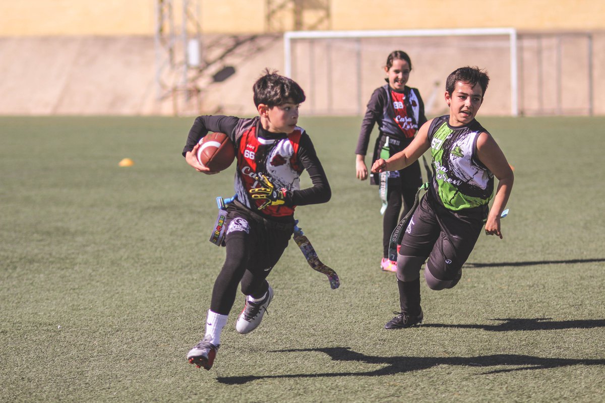 Vva_BlackStorks's tweet photo. Jornada 2⃣ 🏟️ Ligas ADAME Villanovenses

➡️ Liga Infantil:
#GreenStorks💚 12-12 #RedStorks❤️
MVP 🎖️ #Martín20❤️ 1 sack para finalizar el partido

➡️ Liga Juvenil:
#SilverStorks🩶 13-26 #GoldStorks💛
MVP 🎖️ #David10💛 2 TDs

✍️https://t.co/RfJVNLB2j0 https://t.co/cFil1Rteyv