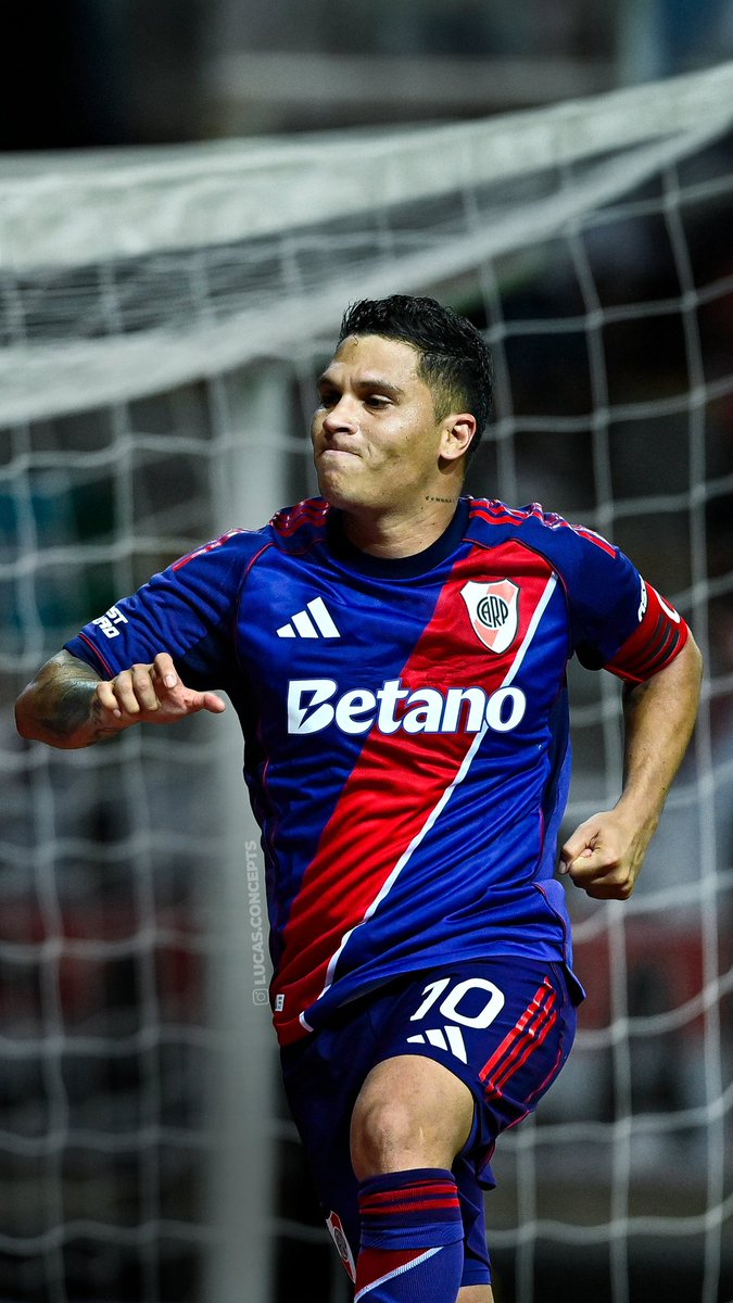 Juan Fernando Quintero q salió lesionado anoche en el juego entre River y Vélez, sufrió un desgarro grado uno en el bíceps femoral de la pierna derecha.

Tendrá cerca de tres semanas de recuperación.