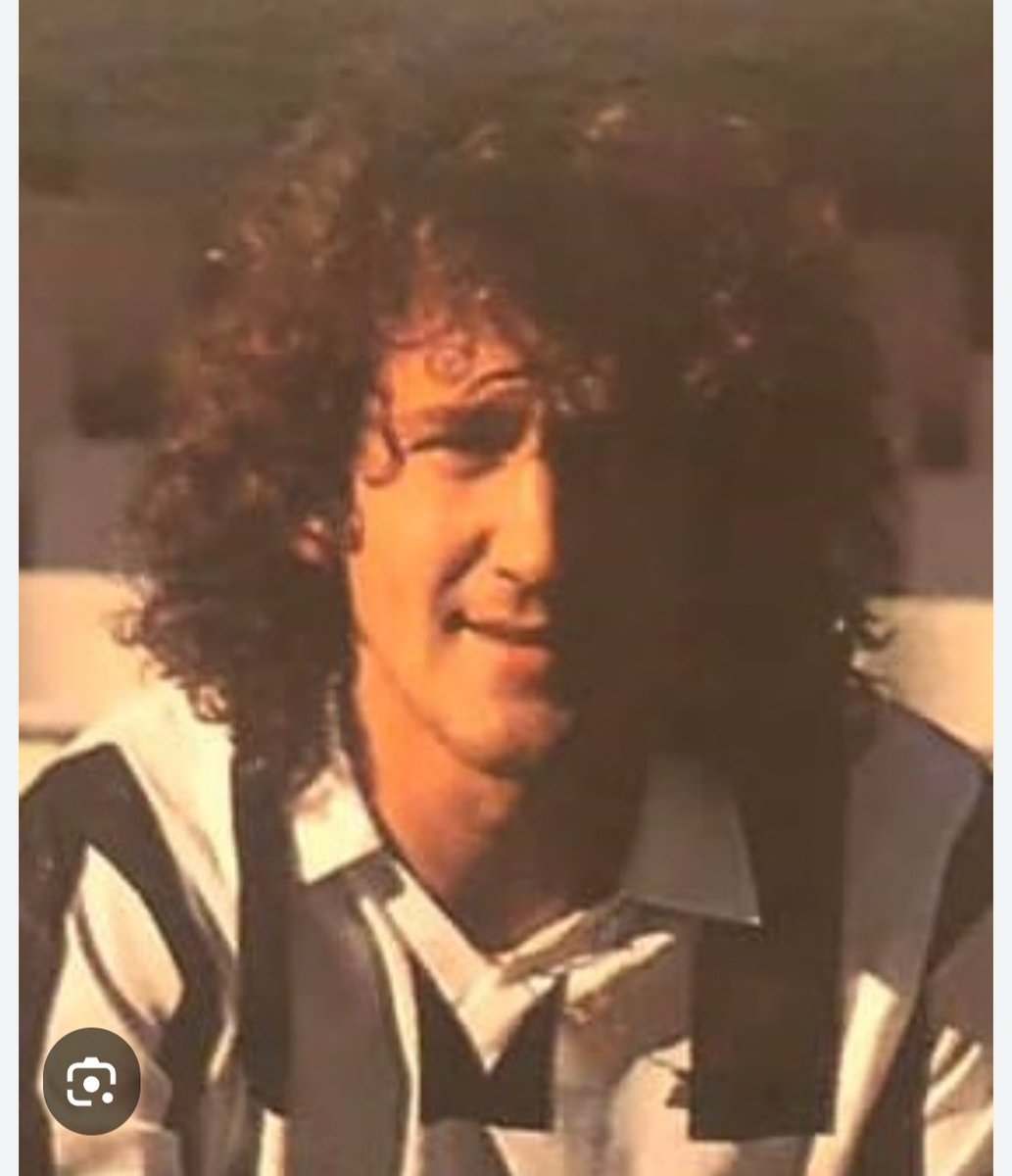 🚨🚨 Quién le recuerda?Una pista,este tío nos representa.