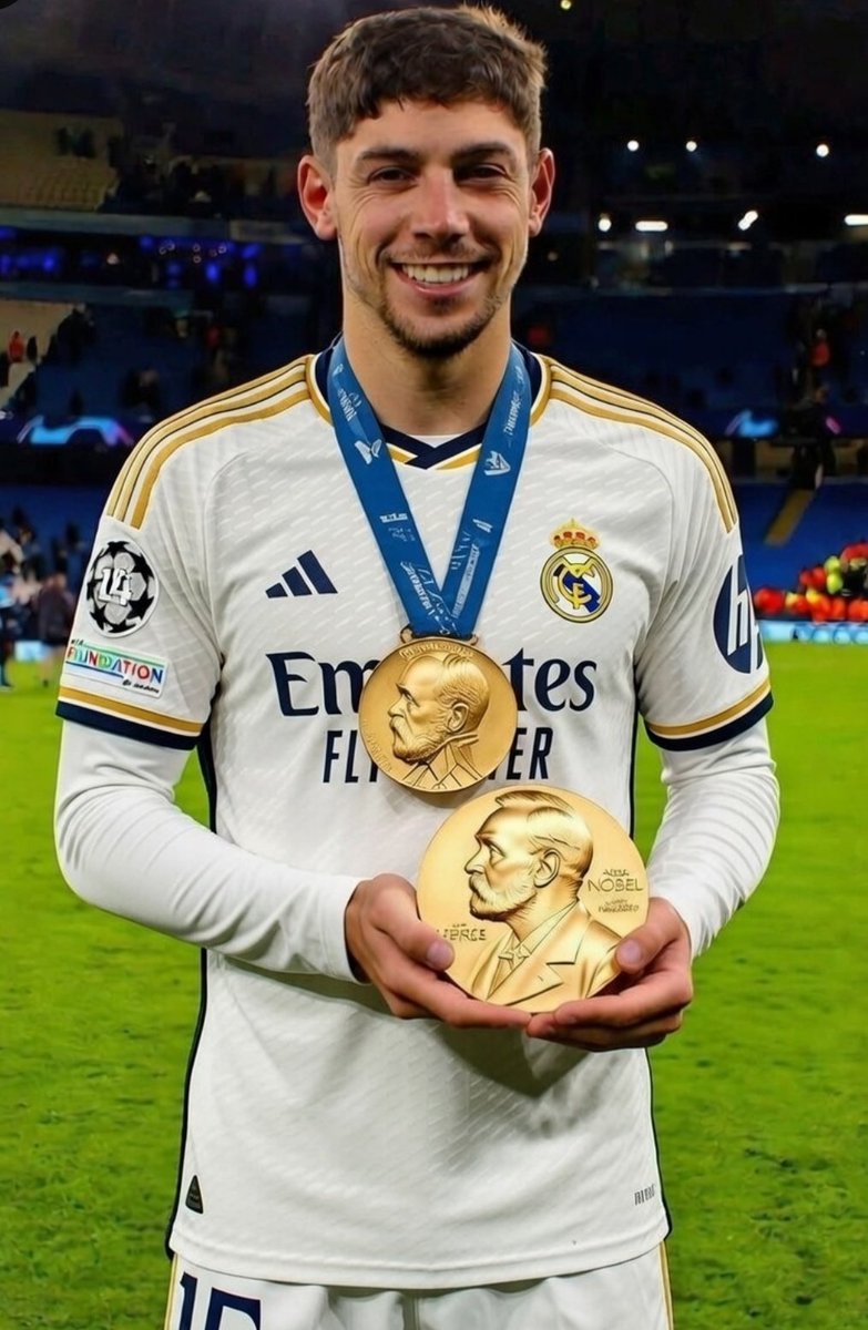 🚨🚨ÚLTIMA HORA🚨🚨
Valverde recibe de manos de la UEFA el premio Nobel de la paz por repartir tantas caricias a los contrarios 👏🏼