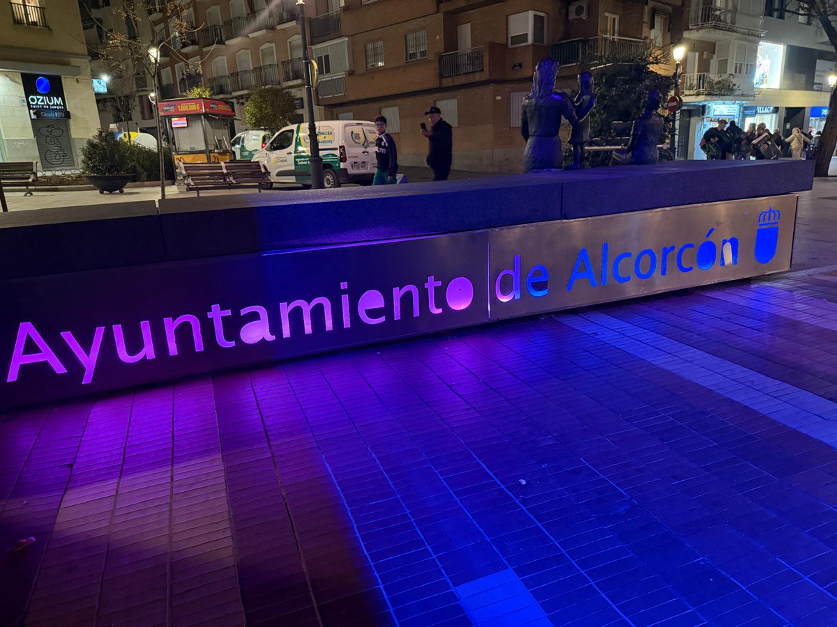 💜 Por el Día Mundial de Sensibilización del Síndrome de Noonan, iluminamos los edificios municipales de Alcorcón en los colores rosa y azul, simbólicos de esta afección genética

🥰 Todo nuestro apoyo a las personas afectadas por este síndrome