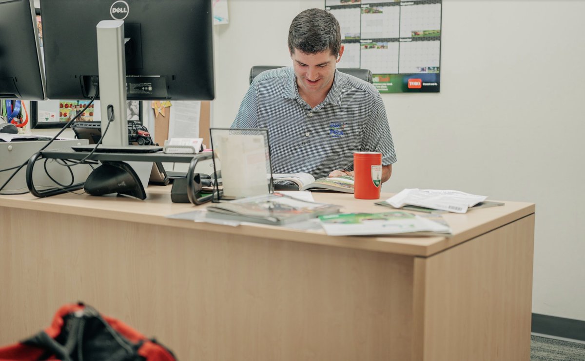 Turf Star Western tweet media