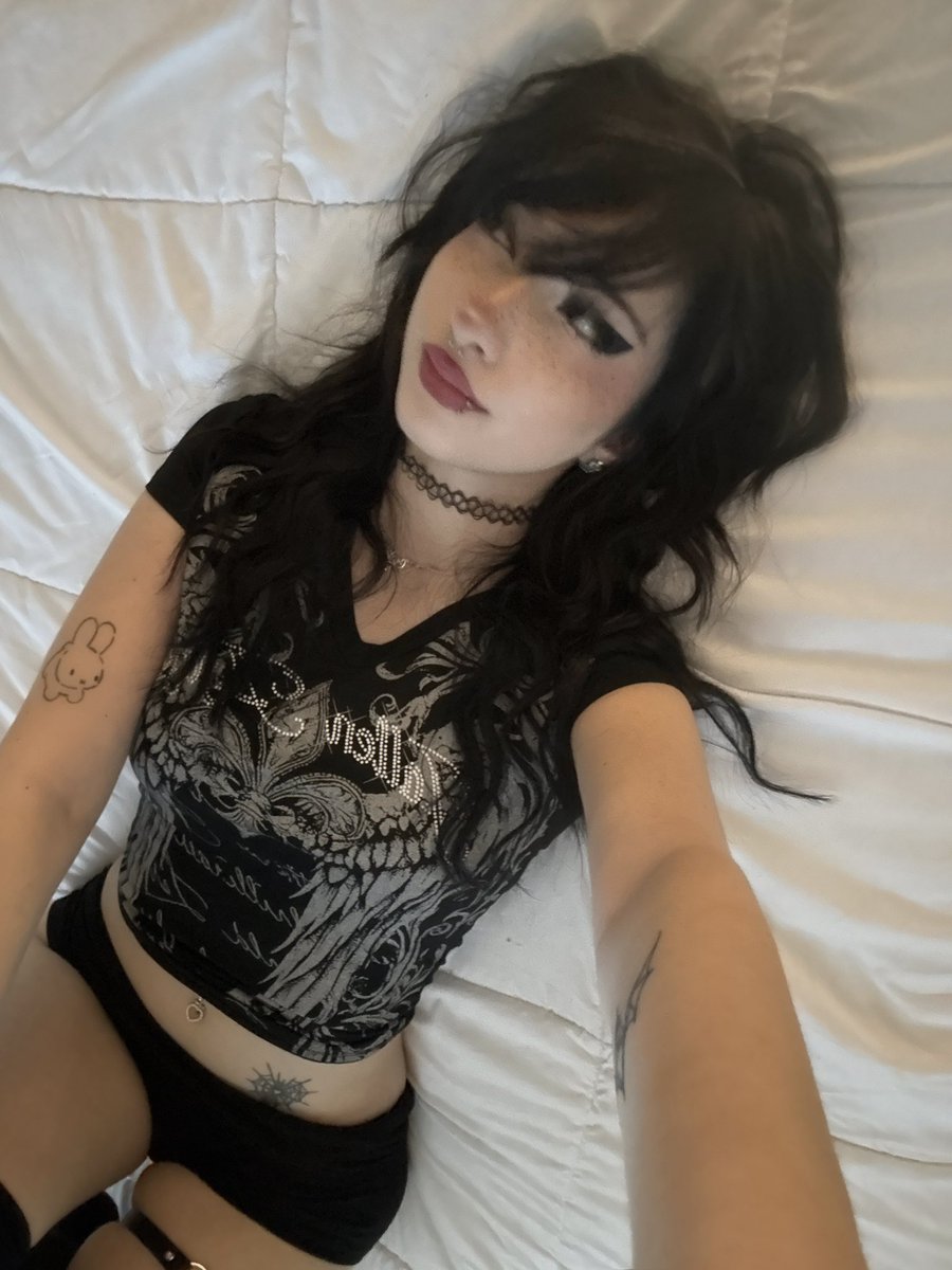 gia tweet media
