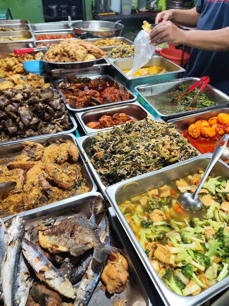 kimtaesar's tweet image. #chiahur #sahurine Saran Lauk Day6
