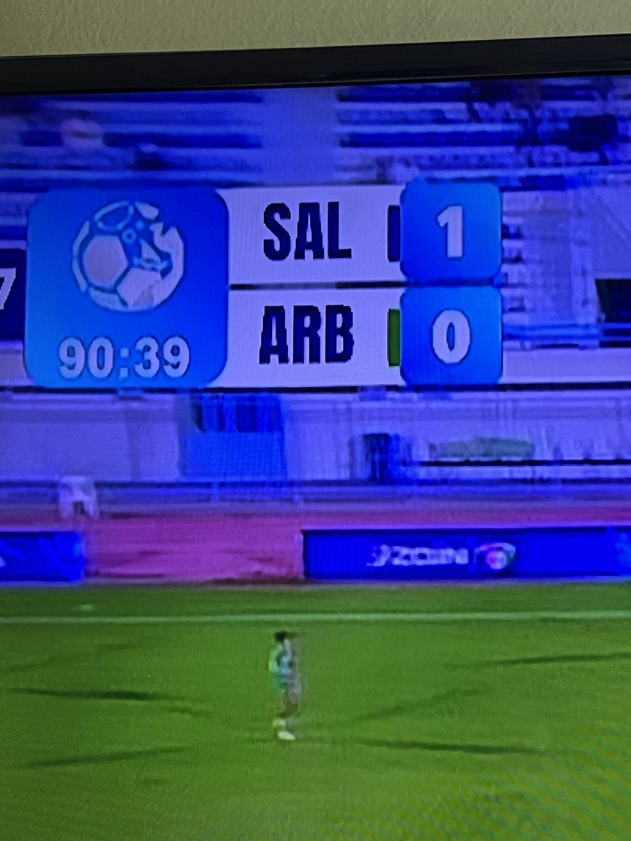 #القادسية_كاظمة
#العربي_السالميه 

كاظمه يتلاعب بالقادسيه ويسجل رباعيه
والسالميه خطف 3 نقاط من العربي
اللي يبي الدوري يفوز على كاظمه والسالميه😂🏃🏻‍♂️🏃🏻‍♂️🏃🏻‍♂️
وآخر شي يقولون #نادي_الكويت 
ياخذ البطولات بالحظ او تحكيم
انتوا وين والزعيم🤍❤️ ويييين