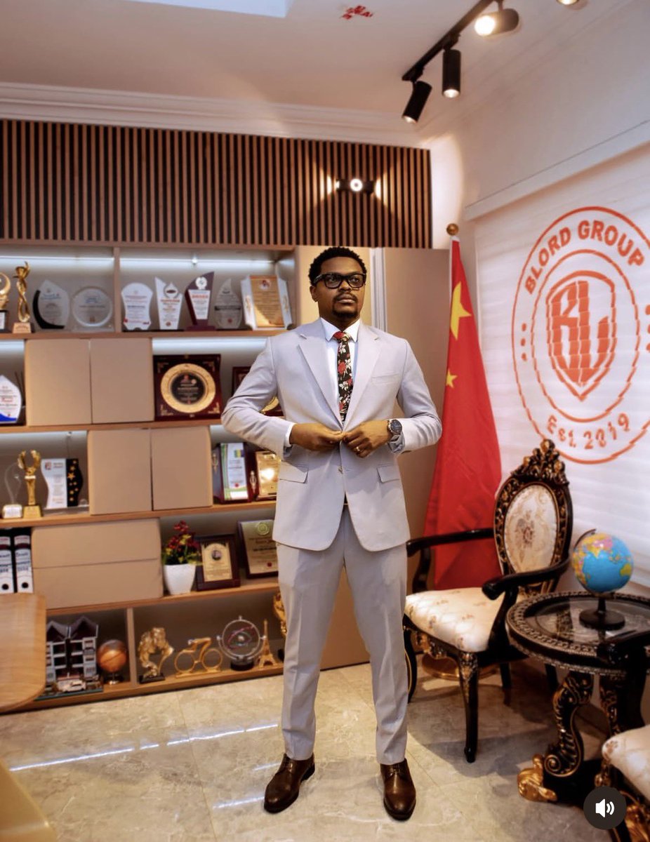 𝓞𝓫𝓼𝓮𝓻𝓿𝓪𝓽𝓲𝓸𝓷 𝓷𝓸 𝓫𝓮 𝓬𝓻𝓲𝓶𝓮 tweet media