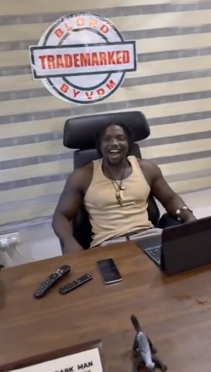 𝓞𝓫𝓼𝓮𝓻𝓿𝓪𝓽𝓲𝓸𝓷 𝓷𝓸 𝓫𝓮 𝓬𝓻𝓲𝓶𝓮 tweet media