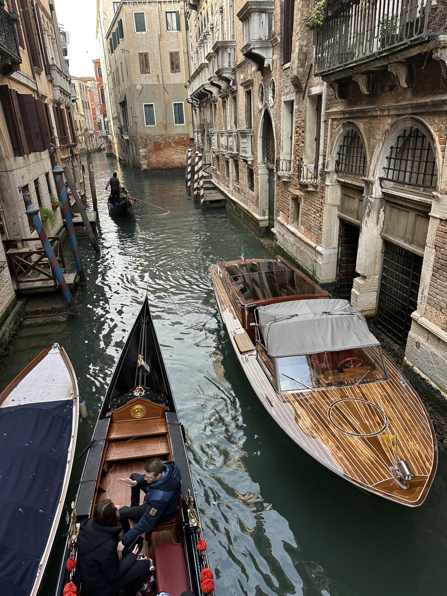 Leigh Diffey tweet media