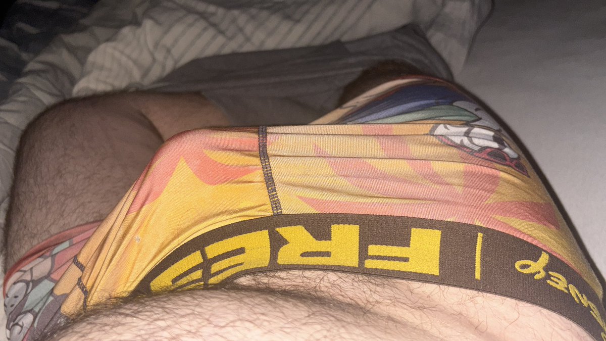 Luthecoff's tweet photo. Petit caleçon du soir bien rempli #gay #Freegun #bear #poilu https://t.co/gHAoHUldP8