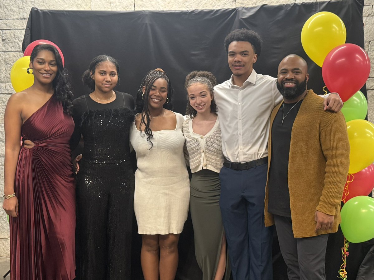 Olathe West Track tweet media