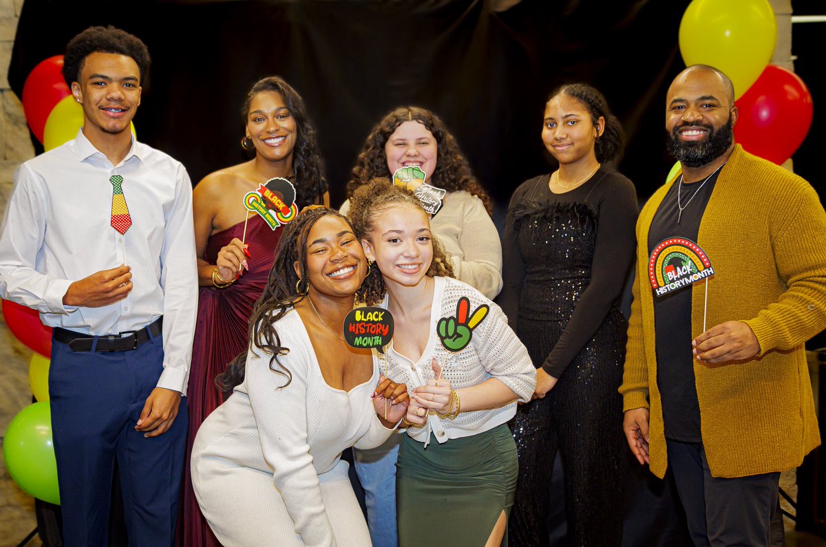 Olathe West Track tweet media