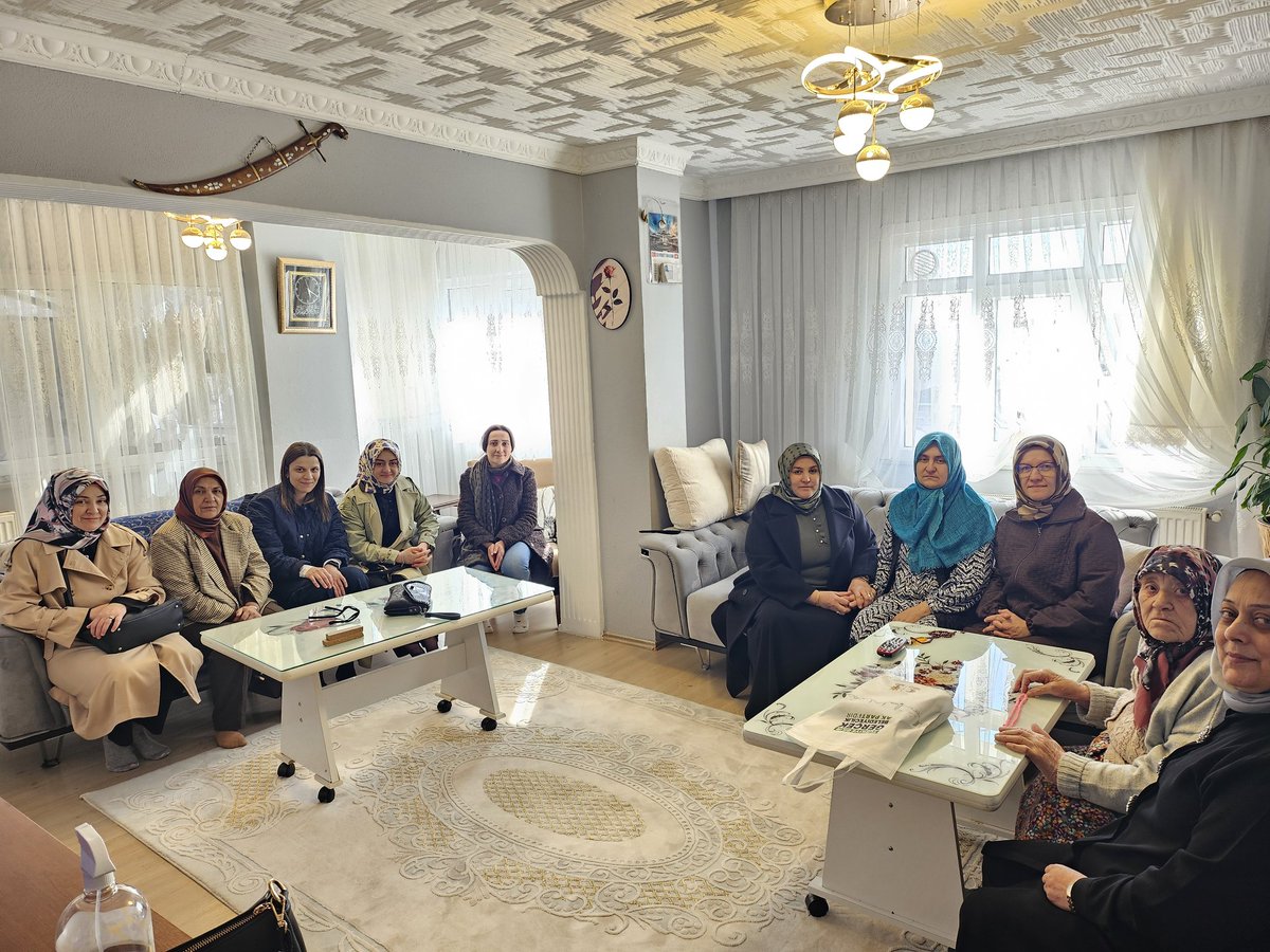 Kadın Kolları Başkanımız Burçin Taşdemir,İl Yöneticilerimiz Hilal Okumuş ve Yurdagül Öztürk,Meclis Üyemiz İnci Aydemir,Belediye Başkanımızın eşi Feyza Ömeroğlu ve Yönetimimiz ile birlikte İstişare Kurulu Üyemiz Ayten Korkmaz’ı ziyaret ettik.
#MilletimizleNiyetimizBir