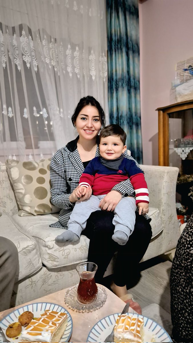 CihanurOncar's tweet photo. Maşallah Aybars’ımıza🧿.Bir çocuğun gülüşü her şeye değer.Siyaset, işte bu gülüşü korumak, Aybars’ların yarınlarını güvenceye almak için yapılır.Onun tebessümü, adaletin, huzurun ve umut dolu yarınların en güzel simgesi.#GelecekÇocuklarla #UmutVar https://t.co/aFQ2lKTD4Q