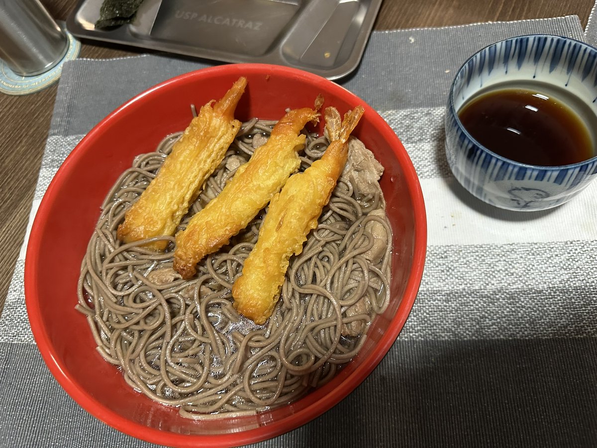 EllieJapan2022's tweet photo. Three Shrimp Tempuras from yesterday on the hot noodles.
#Japanesestyled #Shrimp #Tempuras #天婦羅 #Familytime #withmylove #Manhattan #NY #US https://t.co/NpoSkc27mm