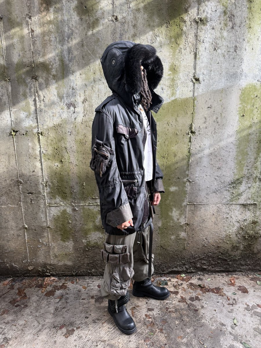 Nun2wear tweet media