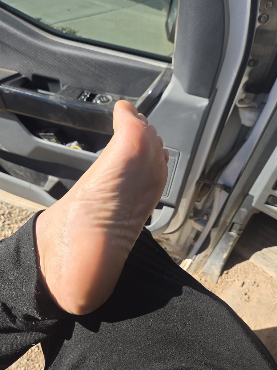 Bubble Toes tweet media