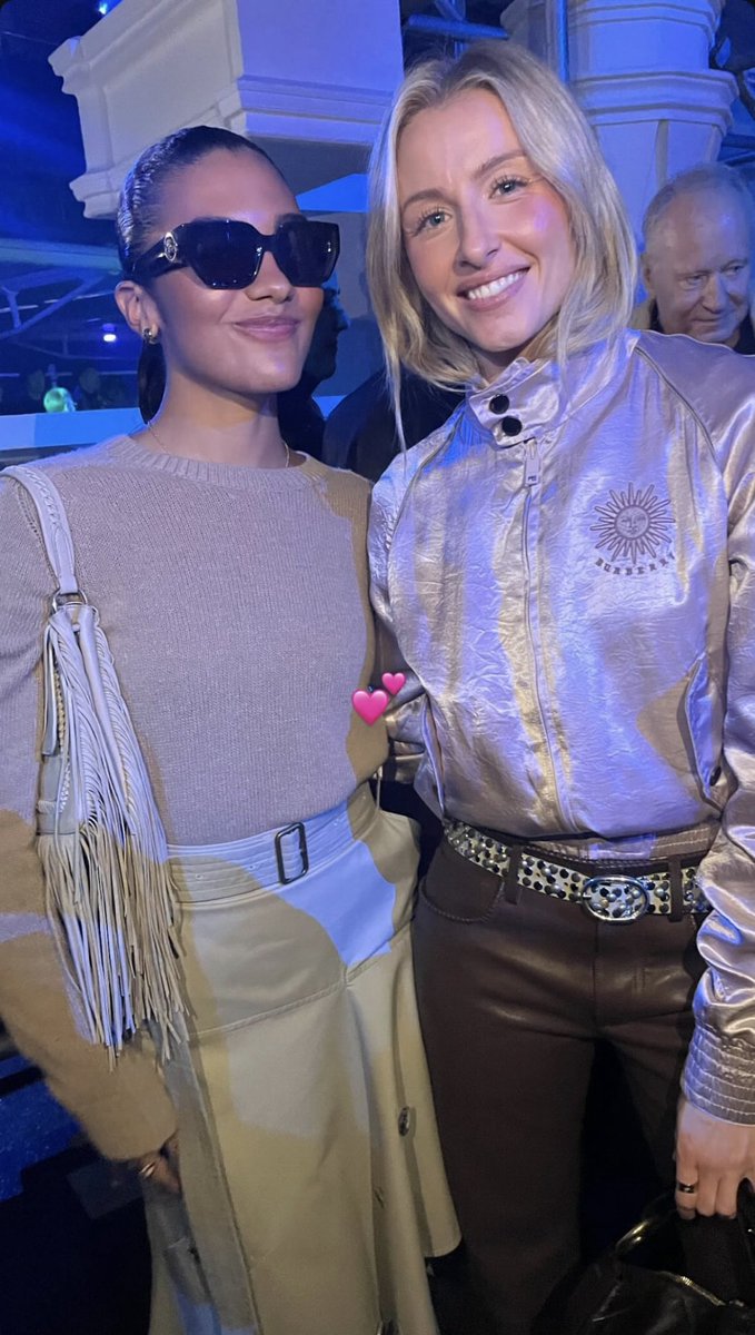 liviadeansource's tweet image. Olivia Dean with Leah Williamson at #LondonFashionWeek 💞