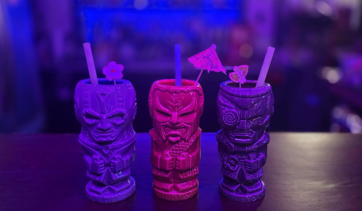 When tiki cocktail culture collides with Star Trek nerdom, you get the "Tachyon Wave". We were creative last night 🗿 💫 
#tikicocktails #tikidrinks #startrek