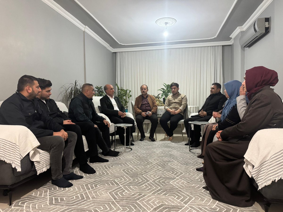 Hane ziyaretlerimize aralıksız devam ediyoruz.

Ak Parti Beşiri teşkilatları olarak birlik ve dayanışmayı büyütmeye, hemşehrilerimizle gönül köprüleri kurmaya devam ediyoruz.

<a href="/AvukatErsanAksu/">Ersan AKSU🇹🇷</a>
<a href="/SansiHuseyin/">Hüseyin Şansi</a>
<a href="/fnasiroglu/">Ferhat NASIROĞLU</a>
<a href="/hasanokay72/">Hasan okay</a>