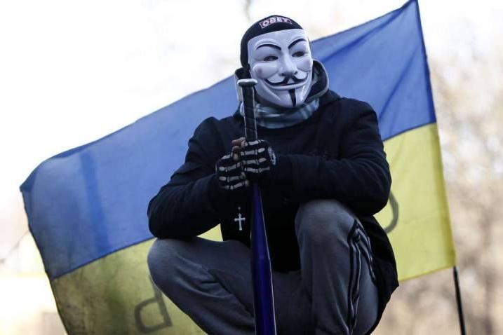YourAnonCentral's tweet photo. All the best hackers stand with Ukraine. #OpRussia https://t.co/aEVqftrmtn