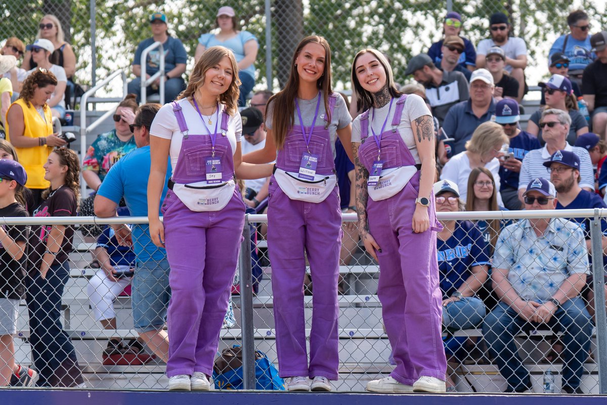 Saskatoon Berries tweet media