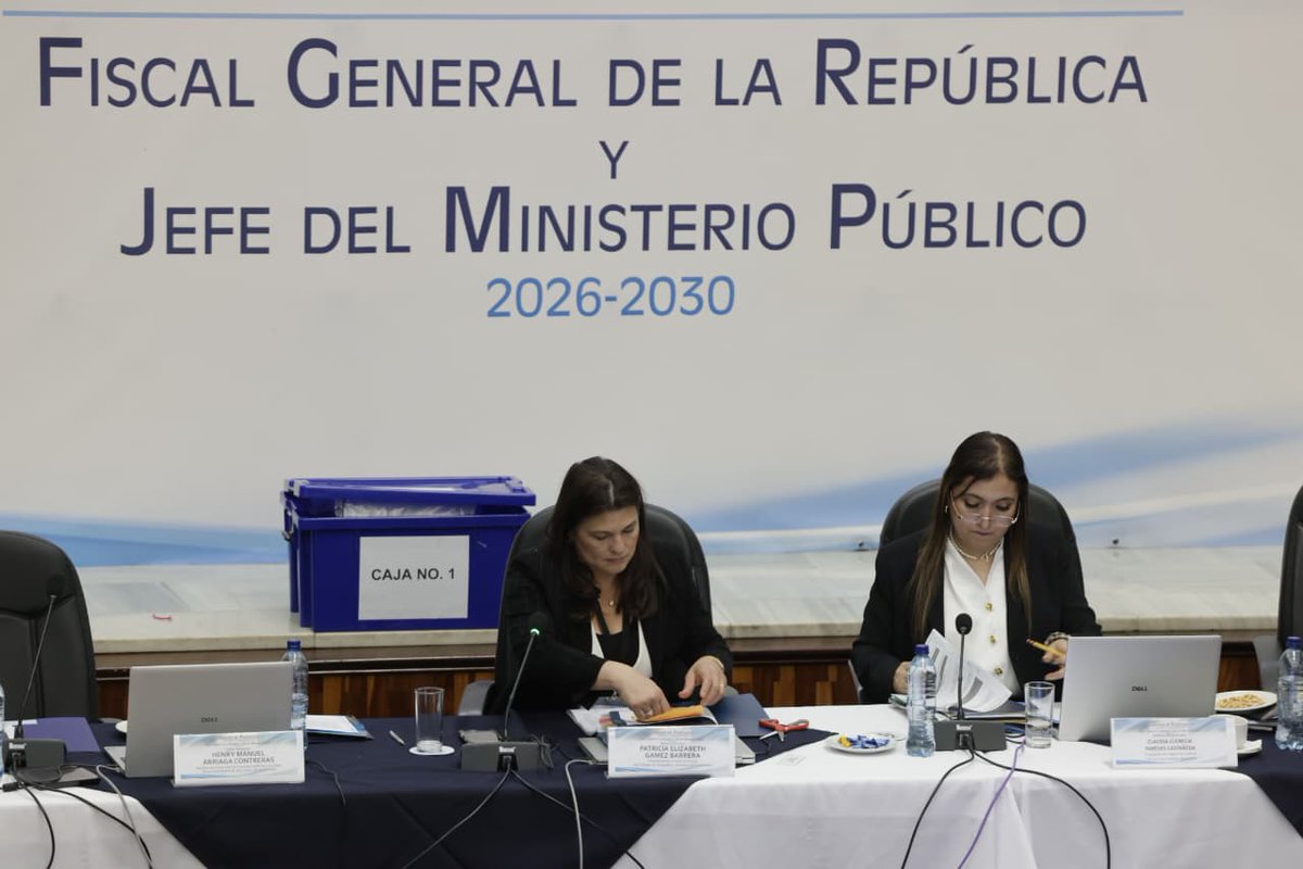 #EnElPaísDCA | La Postuladora del MP conoció el expediente del tercer postulante, Juan Luis Polanco Santizo. Posteriormente declaran un receso de una hora para tomar tiempo de almuerzo.

✍ <a href="/hquinoDCA/">Hedy Quino DCA</a> 
📷 <a href="/mdelcidDCA/">Manuel Del Cid</a>