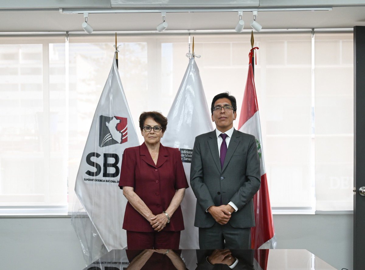 📌 #SemanaDeRepresentación
Sostuvimos una reunión con el titular de la Superintendencia de Bienes Nacionales, José Felisandro Mas Camus, para abordar la problemática de la formalización de la propiedad en el distrito de Puente Piedra.