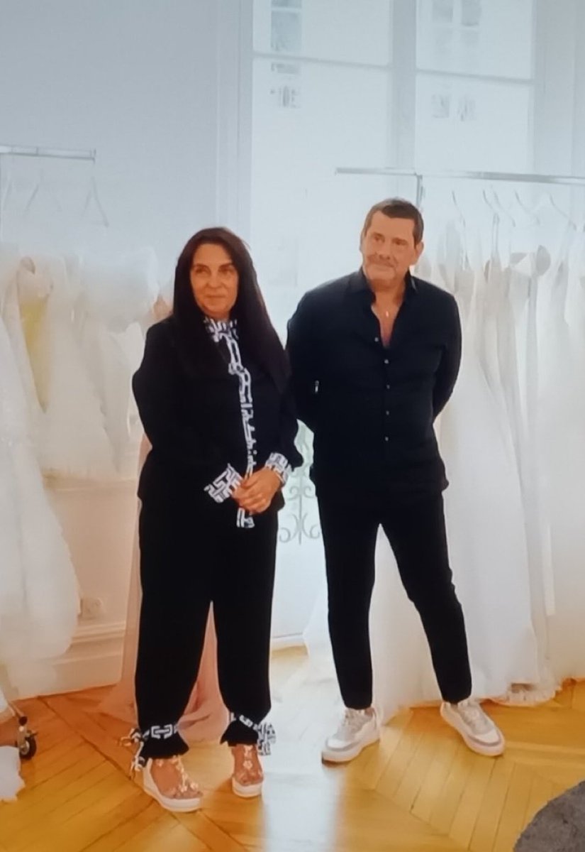 NVandomme's tweet photo. Vous voyez une différence vous ?
 #MAPR #MariesAuPremierRegard #MariesAu1erRegard #DALS https://t.co/VYV5WpyfU6