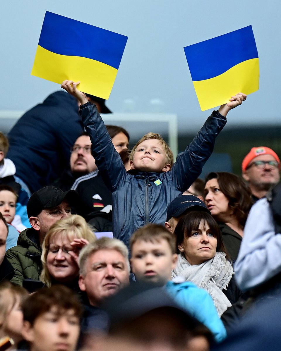 HSV English tweet media