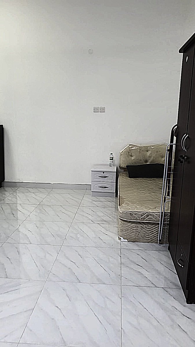 إلى وزارة التعليم <a href="/EduGovOman/">وزارة التعليم - سلطنة عُمان</a> 
واقع السكنات الخارجية لطالبات الجامعات والكليات مرير ولا يقبله ذو عقل.. استغلال في الأسعار ، عدم اهتمام ، ضعف الإشراف ، النظافة .. وغيره وغيره. 
 نرجوكم، هذا الأمر لا يتناسب مع نهضة عمان ولا تحفيز الطلبة للتفوق والإبداع. اهتموا بهذا الأمر نرجوكم.