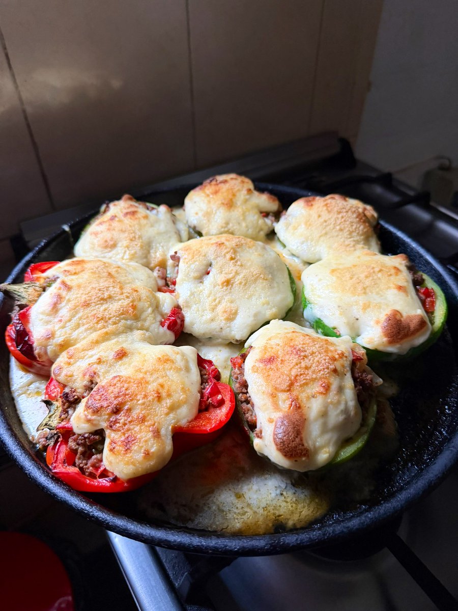 Min. Diego González González tweet media