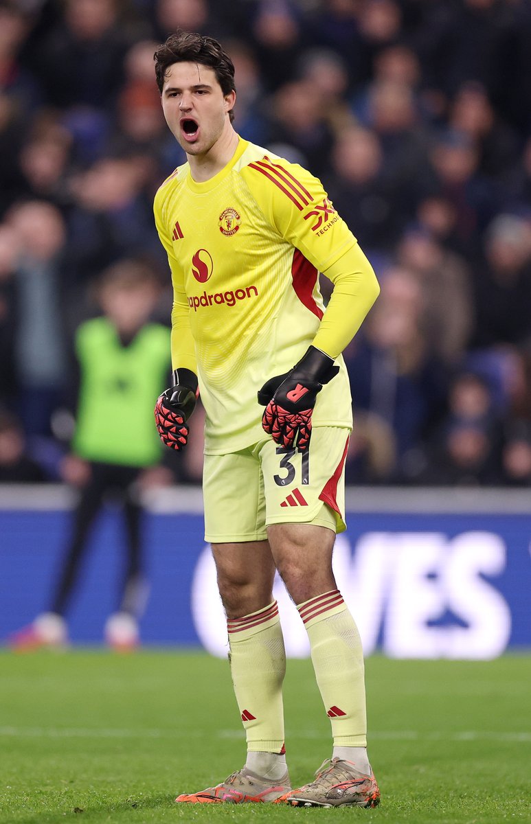 Another smart stop from Senne denies Armstrong 👊