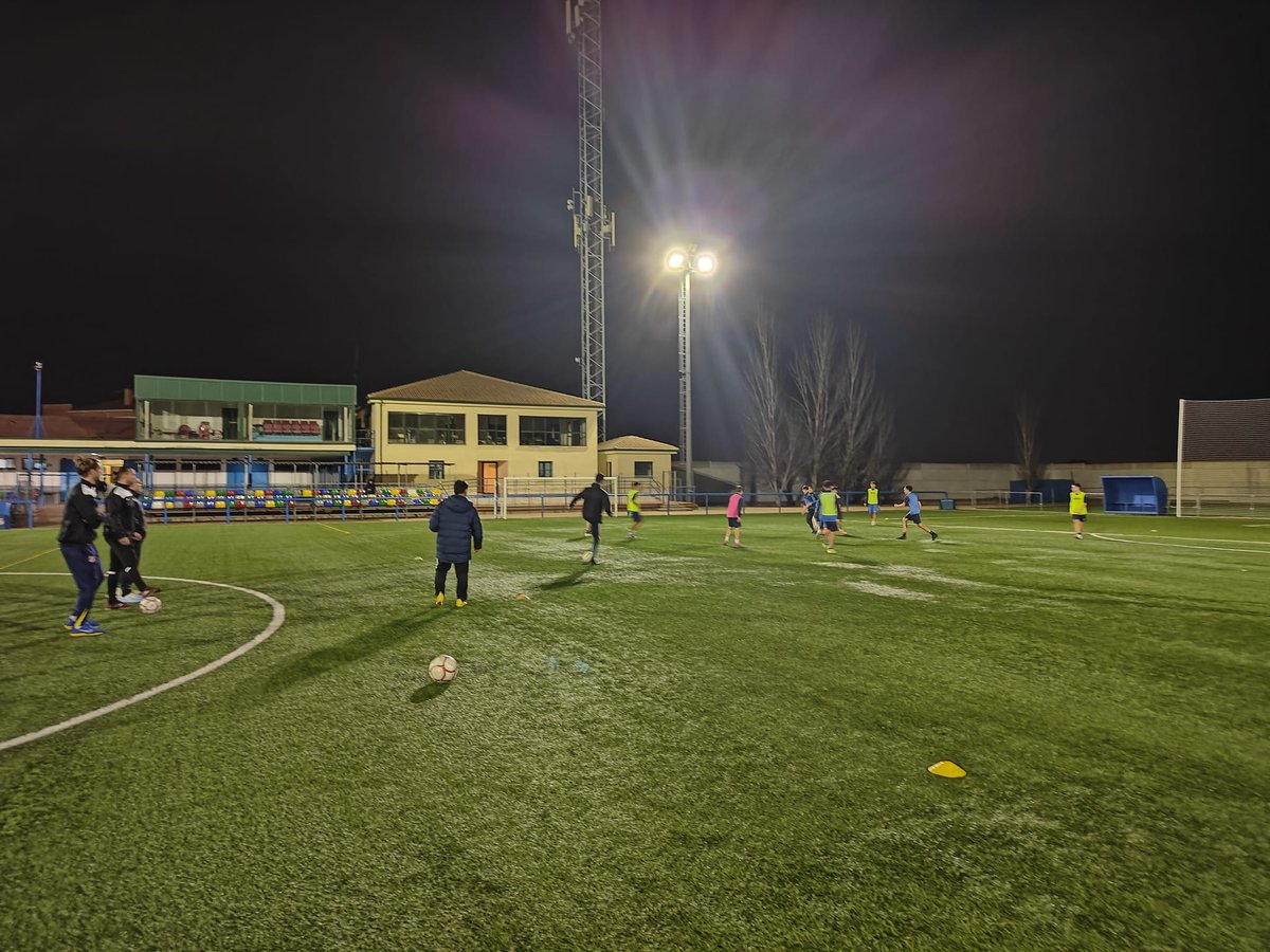 Comité y Escuela de Entrenadores de la RFFM tweet media