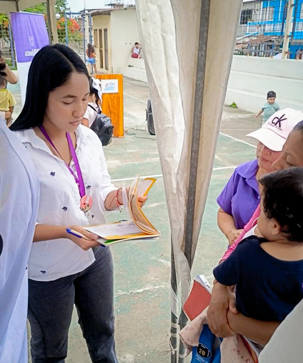 #Playas | En barrio San Jacinto, Distrito de <a href="/Salud_Ec/">Ministerio de Salud Pública 🇪🇨</a> Playas, en articulación con <a href="/DHumanoEc/">Ministerio de Desarrollo Humano 🇪🇨</a> y <a href="/goberguayasec/">Gobernación del Guayas</a> efectúa el lanzamiento de la campaña de vacunación Ponte al Día, a fin de cerrar las brechas de inmunización y prevenir la reintroducción del sarampión en el Ecuador.