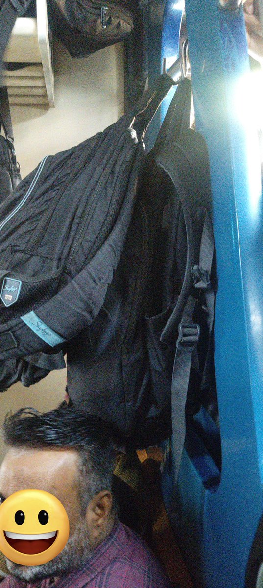 कृपया कोच नंबर #6016A मध्ये दरवाजा आणि सीट च्या मध्ये असलेले हॅण्डल ची उंची वाढवावी जेणेकरून बॅग हूक ला अडकवल्यानंतर खाली बसलेल्या प्रवाशांना त्रास होणार नाही. बाकी लोकल्स च्या डब्ब्यात ही डिझाइन चुकी नाही <a href="/drmmumbaicr/">DRM Mumbai CR</a> <a href="/mumbairailusers/">Mumbai Railway Users</a>