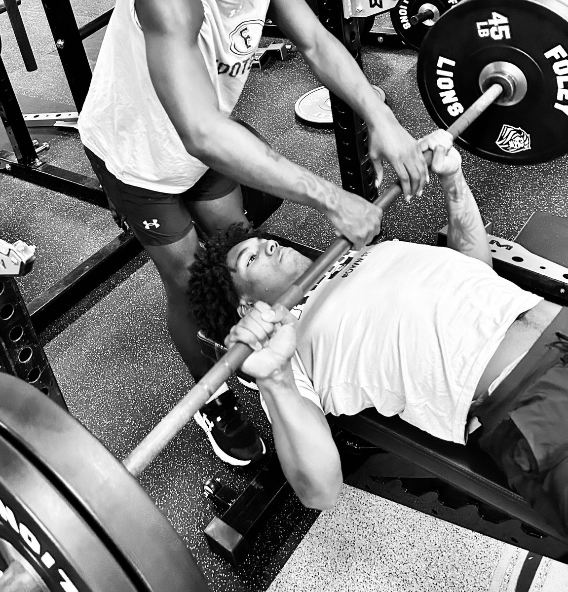 FoleyLionsFB's tweet photo. Pushing weight 😤

#OwnIt #1ROAR 🦁 https://t.co/3WawaaQJHt