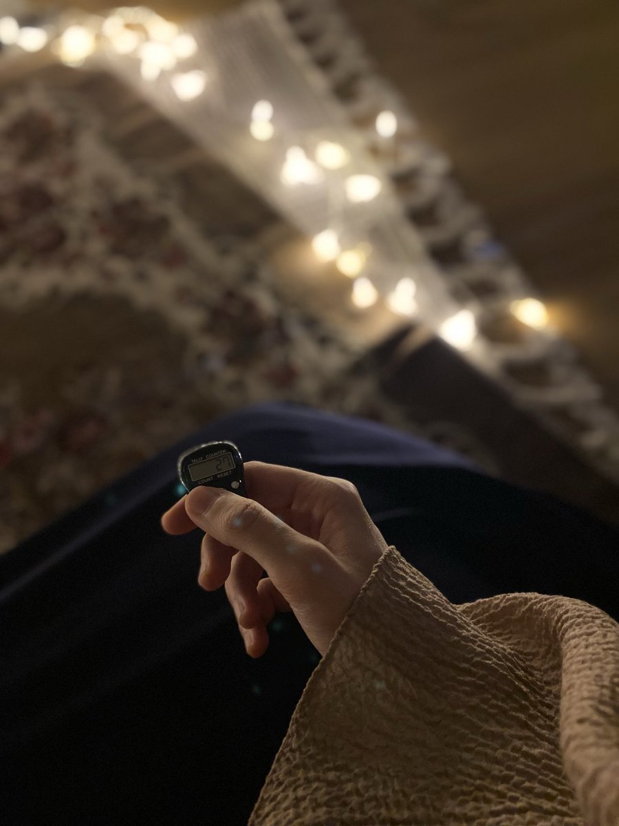 Dilekkbilikk's tweet photo. 🌙📿🤲🏻 https://t.co/BQAIbVevy7