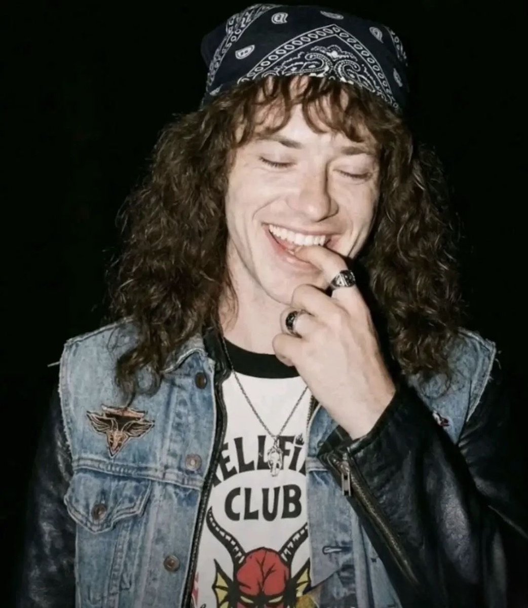 blinkyism's tweet photo. everytime someone uses THIS ai generated picture of eddie an angel dies https://t.co/E2mCRpU6qB