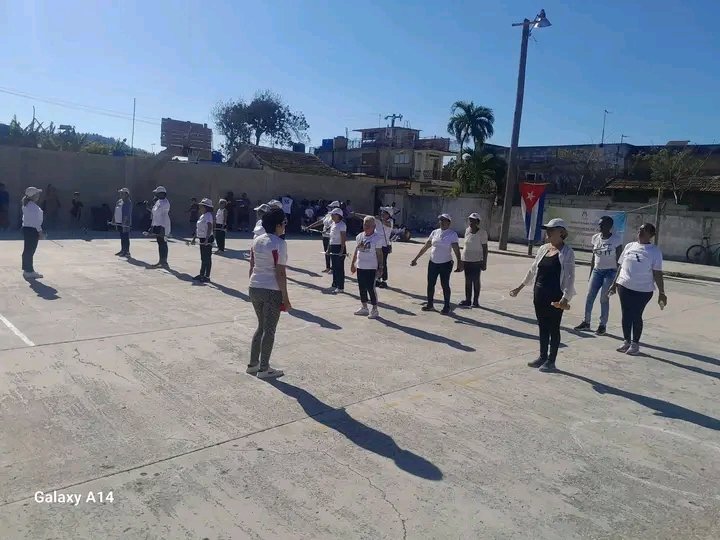 Para nuestros trabajadores del INDER en este #65Aniversario En estos #100AñosConFidel los entrenadores y atletas cubanos reafirman la importancia del deporte para el pueblo de #Cuba. #Guanajay
#ArtemisaJuntosSomosMás