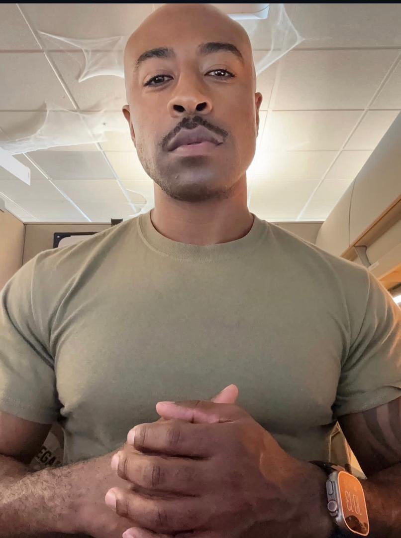 yothin79's tweet photo. Called by God. Trained by the Army.
#FaithDriven #ServiceLife #USArmy https://t.co/70argg8b3Y