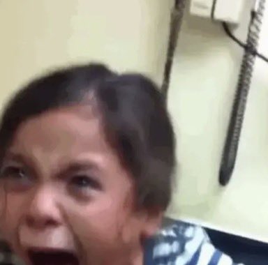 _larabtrz's tweet photo. KKKKKKKKKKKK A MAQUIAGEM ROXA HORROROSAAAAAAA  #BBB26 https://t.co/28Rt5DmbD6