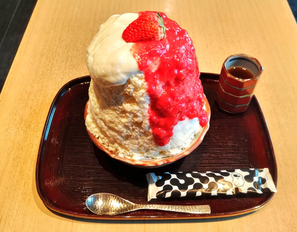 久し振りのくろぎなう😊 季節限定かき氷美味しい🍧🤤 #廚くろぎ #苺姫🍓