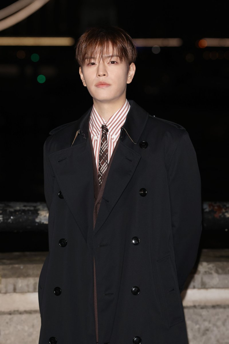 ellegirl_jp's tweet photo. Stray Kidsのスンミンを、ロンドンで開催された「バーバリー」2026ウィンターコレクションショーでキャッチ💘

フロントロウでキャッチした豪華ゲストの来場スタイルを随時更新で更新中✨
記事はこちら▼
https://t.co/GTqg7sly5b

#Seungmin #승민 https://t.co/ECk3Hp0Ghm