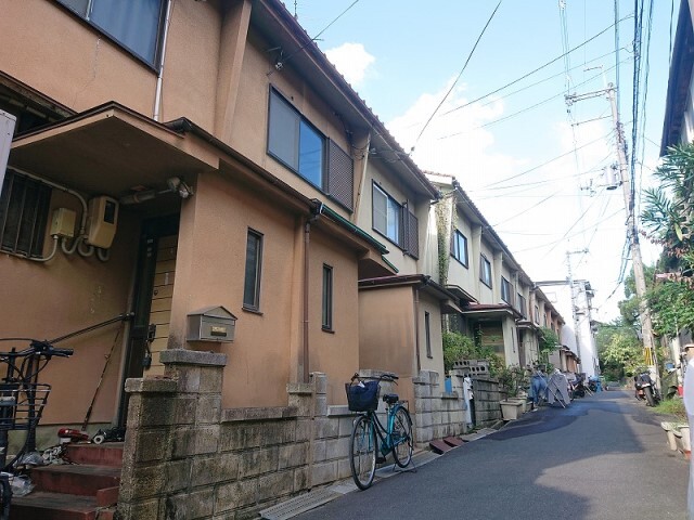 fudousan2's tweet photo. 本日のおすすめ物件を紹介します❗❗

伏見区の収益中古テラス❗❗

■価格：480万円

■所在地：京都市伏見区深草中ノ郷山町

■JR奈良線『藤森駅』徒歩22分

■年間収入636,000円

■利回り13.25％

■賃貸中

■詳細ページ：https://t.co/GyoS8nWOrP

是非お問い合わせください❗❗

#京都不動産 https://t.co/4aujTKBpUb
