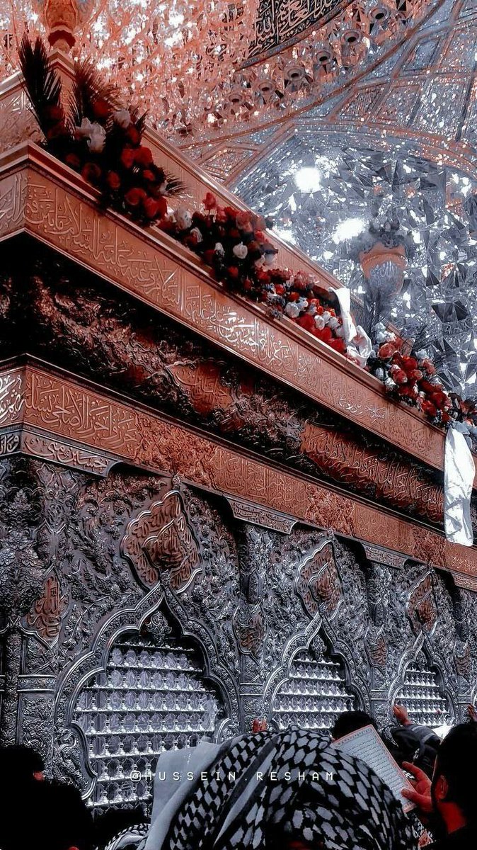 ششمین روزه و شش‌گوشه و شش‌ماهه‌ی شاه
ما عجب معرکه ای با عدد شش داریم❤️
سحر‌ششم🌙
#رمضان_كريم
#ماه_بندگی