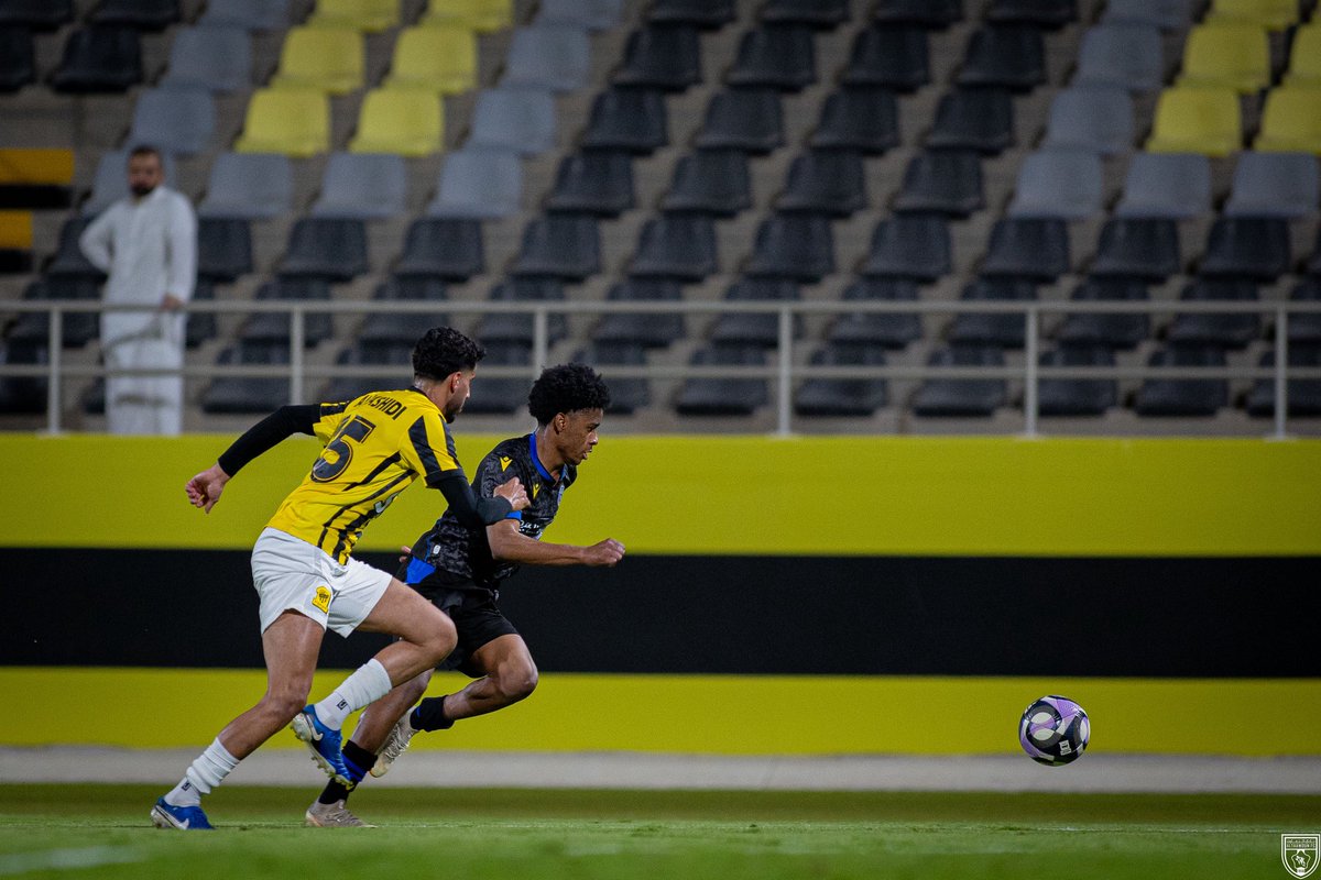 CHARAHILI_39 tweet media