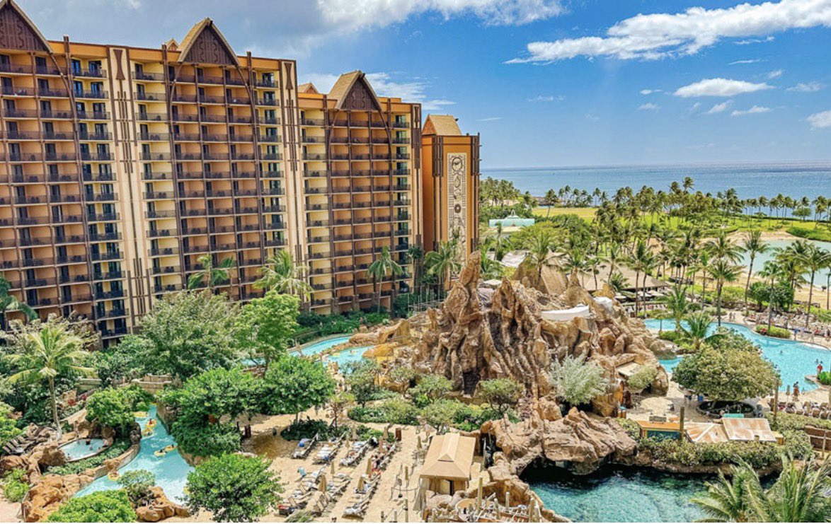 DisneyClipsGuy tweet media